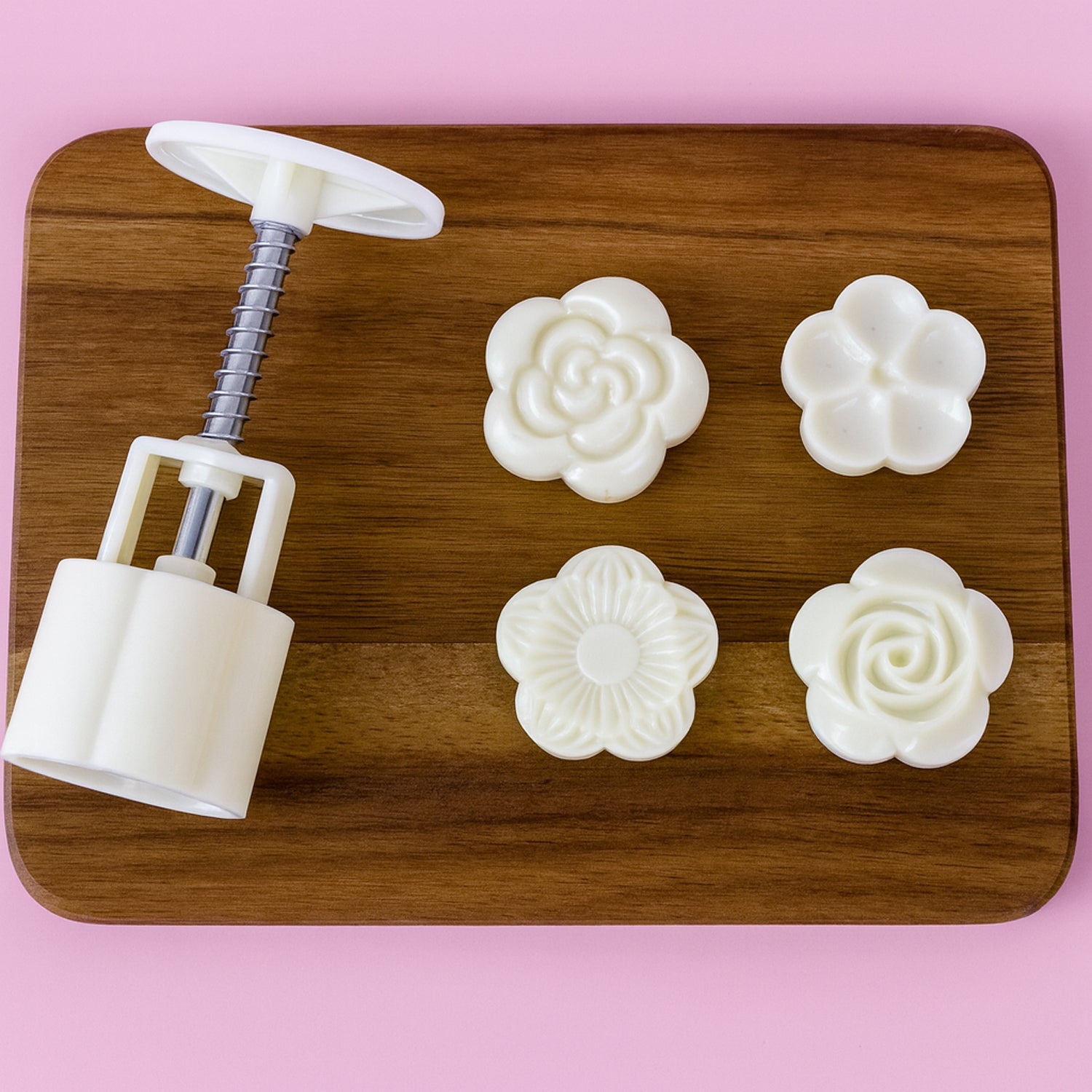 Mooncake Press Mold with 4 Stamps set Mooncake Press Mold with 4 Stamps set